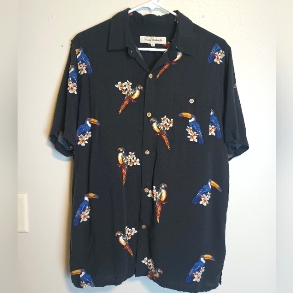 Lauikai Clothing Co Men Button Up Size Large Novelty Print